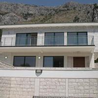 Villa at the second line of the sea / lake, in the suburbs in Montenegro, Budva, Przno, 250 sq.m.
