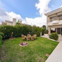 House in Republic of Cyprus, Lemesou, 670 sq.m.