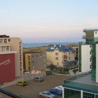 Отель (гостиница) на первой линии моря/озера, в пригороде в Болгарии, Бургасская область, Елените, 2084 кв.м.