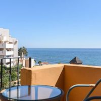 Apartment at the seaside in Spain, Andalucia, Estepona, 137 sq.m.