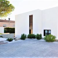 Villa at the seaside in Spain, Comunitat Valenciana, Torrevieja, 186 sq.m.