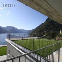 Апартаменты в горах, в деревне, у озера в Италии, Комо, 188 кв.м.
