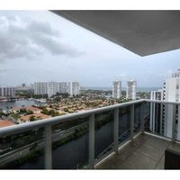 Apartment at the seaside in the USA, Florida, Aventura, 90 sq.m.