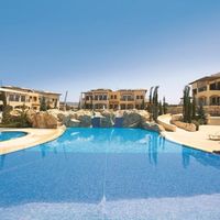 Apartment at the seaside in Republic of Cyprus, Eparchia Pafou, 140 sq.m.