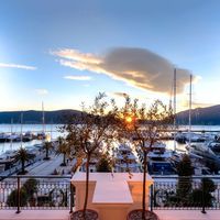 Apartment at the seaside in Montenegro, Tivat, 221 sq.m.