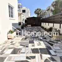 Apartment at the seaside in Republic of Cyprus, Eparchia Larnakas, 210 sq.m.