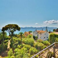 Apartment at the seaside in France, Cannes, 101 sq.m.