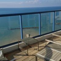 Penthouse at the seaside in Israel, Tel Aviv, 100 sq.m.