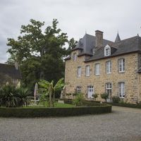 Замок в деревне во Франции, Бретань, 370 кв.м.