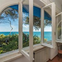 Villa at the seaside in Italy, Liguria, Lerici, 130 sq.m.