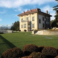 Villa in Italy, Varese, 950 sq.m.