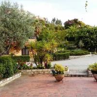 Townhouse at the second line of the sea / lake, in the suburbs in Italy, Liguria, 70 sq.m.