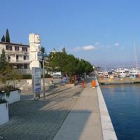 Отель (гостиница) на первой линии моря/озера в Хорватии, Медулин, 490 кв.м.