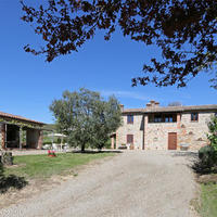 Townhouse in the suburbs in Italy, Pienza, 450 sq.m.