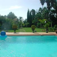 Villa in the village, in the forest, at the seaside in Spain, Andalucia, Marbella, 1000 sq.m.