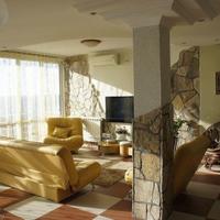 Квартира в Черногории, 375 кв.м.