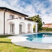 Villa in Italy, Pisa, 745 sq.m.