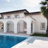 Villa in Italy, Pisa, 745 sq.m.
