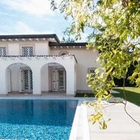 Villa in Italy, Pisa, 745 sq.m.