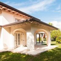 Villa in Italy, Pisa, 745 sq.m.