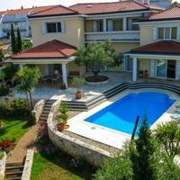 Villa in Croatia, Istarska, Medulin, 519 sq.m.