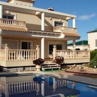 Villa in Spain, Comunitat Valenciana, Alicante, 300 sq.m.