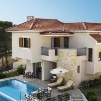 Villa in the city center in Republic of Cyprus, Eparchia Pafou, 116 sq.m.