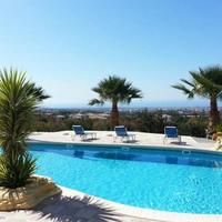 Flat in the suburbs in Republic of Cyprus, Eparchia Pafou, 75 sq.m.