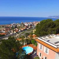 Villa in the suburbs in Italy, San Donnino, 350 sq.m.