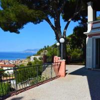 Villa in the suburbs in Italy, San Donnino, 350 sq.m.