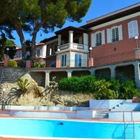 Villa in the suburbs in Italy, San Donnino, 350 sq.m.