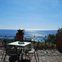 Villa at the first line of the sea / lake in Italy, San Donnino, 350 sq.m.