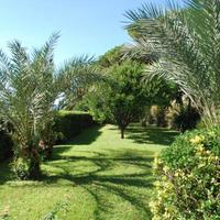 Villa at the first line of the sea / lake in Italy, San Donnino, 350 sq.m.