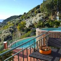 Villa in the city center in Italy, San Donnino, 250 sq.m.