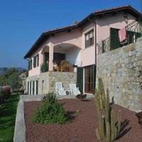 Villa in the suburbs in Italy, San Donnino, 250 sq.m.