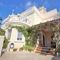 Villa in the city center in Spain, Comunitat Valenciana, Alicante, 93 sq.m.