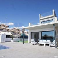 Villa in the suburbs in Spain, Comunitat Valenciana, Alicante, 122 sq.m.