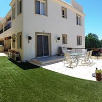 Flat in the suburbs in Republic of Cyprus, Eparchia Pafou, 94 sq.m.