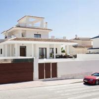 Villa in the suburbs in Spain, Comunitat Valenciana, Alicante, 230 sq.m.