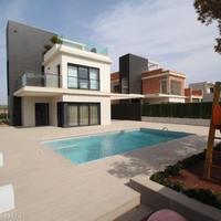 Villa in the suburbs in Spain, Comunitat Valenciana, Alicante, 157 sq.m.