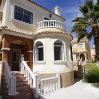 Villa in the city center in Spain, Comunitat Valenciana, Alicante, 75 sq.m.
