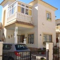Villa in the city center in Spain, Comunitat Valenciana, Alicante, 115 sq.m.