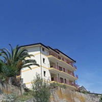 Apartment in the suburbs in Italy, Liguria, 100 sq.m.