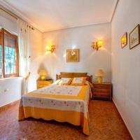 Villa in the city center in Spain, Comunitat Valenciana, Alicante, 207 sq.m.