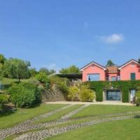 Вилла в пригороде в Италии, Вентимилья, 300 кв.м.