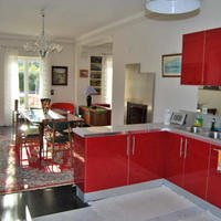 Вилла в центре города в Италии, Вентимилья, 300 кв.м.