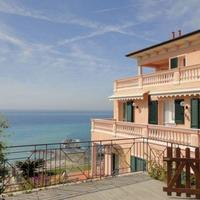 Апартаменты в пригороде в Италии, Вентимилья, 100 кв.м.