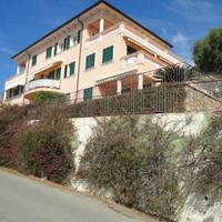 Апартаменты в пригороде в Италии, Вентимилья, 100 кв.м.