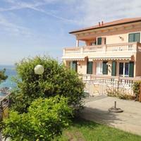 Апартаменты в пригороде в Италии, Вентимилья, 100 кв.м.