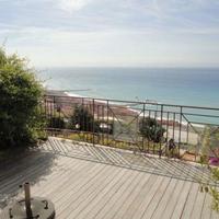 Апартаменты в пригороде в Италии, Вентимилья, 100 кв.м.